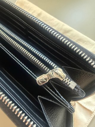 Cartera Louis Vuitton Epi Negra
