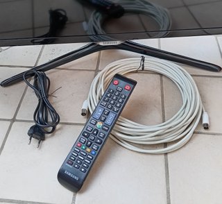 Smart TV Samsung 32 Full HD Accessori Cavo antenna