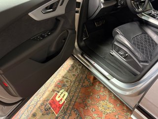 Audi Q7 Black line plus 50 TDI 210kWq. tip.