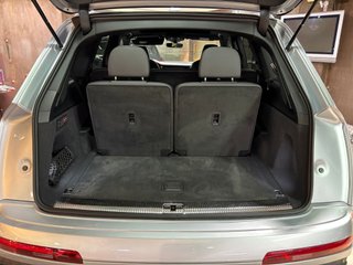 Audi Q7 Black line plus 50 TDI 210kWq. tip.