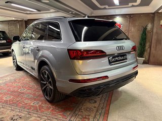 Audi Q7 Black line plus 50 TDI 210kWq. tip.