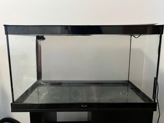 Acuario Aquatlantis 110L + Mueble + Iluminación