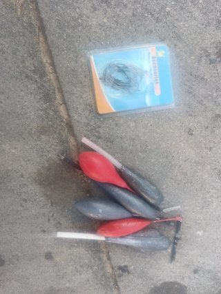 Plomos de pesca varios De regalo anzuelos