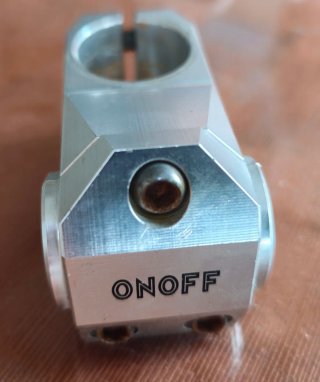 Potencia de bicicleta OnOff.