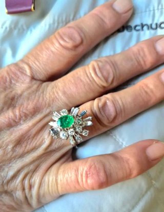 Anillo Oro Blanco Diamantes Esmeralda