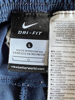 Bermudas Nike Levante UD