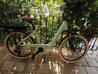 Bicicleta electrica de mujer,  E-CLASSIC 24” LADY.