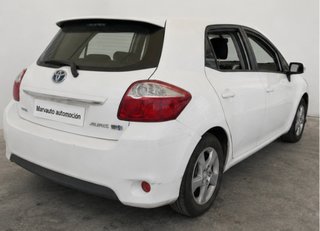 Toyota Auris 2012