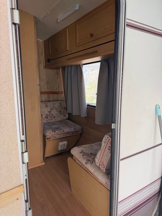 Caravana ligera  Reformada, documentación inglesa.