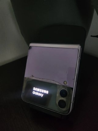 Samsung Galaxy Z Flip 3