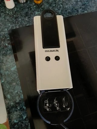 Cafetera Nespresso Essenza Mini