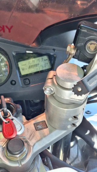 Honda VFR 800 F con maletas GIVI
