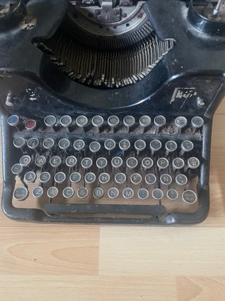 Máquina de escribir Hispano Olivetti M40