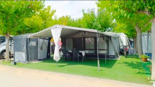 Caravana Knaus Sudwind 530-Parcela Camping Trillas