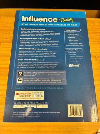 INFLUENCE TODAY 4 Student's book: libro de text...