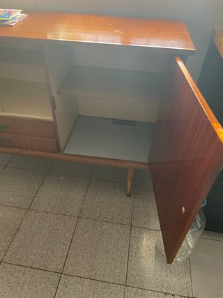 Mueble aparador madera y cristal vintage