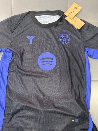 Conjunto Deportivo FC Barcelona Niño Nike Talla 28