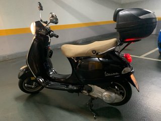 Vespa LX 125 Negra 2012
