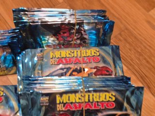 200 Sobres Cromos Monstruos del Asfalto