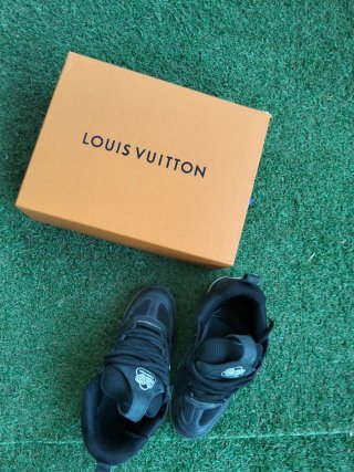 Scarpe Louis Vuitton nere e bianche