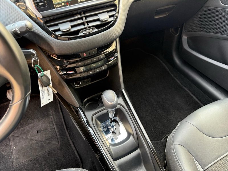 Peugeot 2008 1.6 BlueHDI S&S Allure 2019, foto 11
