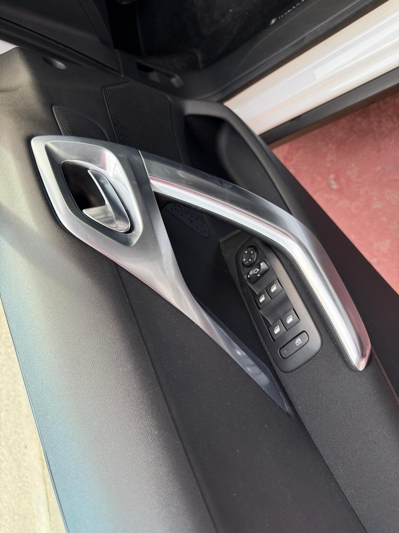 Peugeot 2008 1.6 BlueHDI S&S Allure 2019, foto 16