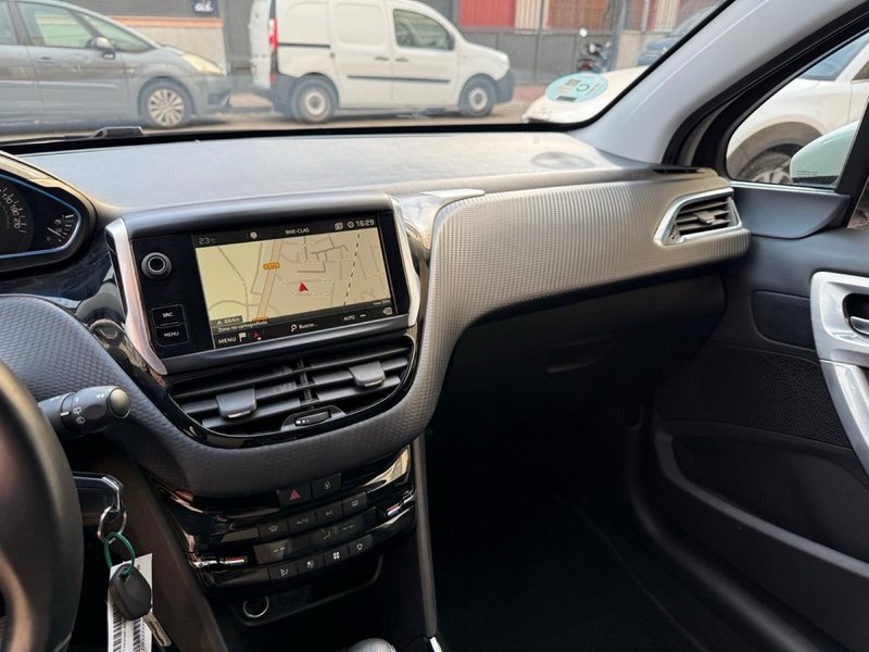 Peugeot 2008 1.6 BlueHDI S&S Allure 2019, foto 10