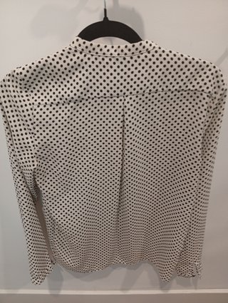 Camisa Zara lunares blanca y negra Talla XS