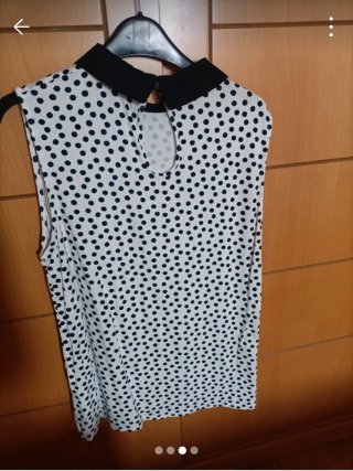 Camiseta lunares cuello Peter Pan