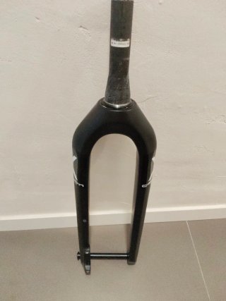 Horquilla rígida carbono MTB