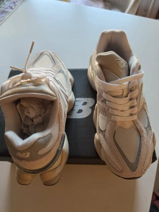 New Balance 9060 bege/branco