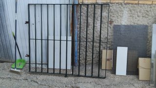 Reja de hierro macizo de 130 X 147,5
