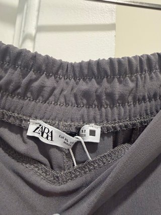 Pantalón Zara fluido tipo pareo gris