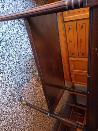 Mesa ratona de madera