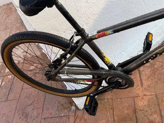 Bicicleta BMX Haro pistol estilo wheli