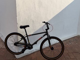 Bicicleta BMX Haro pistol estilo wheli