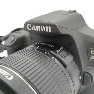 CAMARA DIGITAL 2000D + OBJETIVO 18-55MM + FUNDA + CARGADOR + TARJETA SD