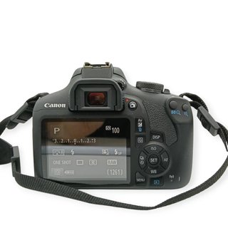 CAMARA DIGITAL 2000D + OBJETIVO 18-55MM + FUNDA + CARGADOR + TARJETA SD