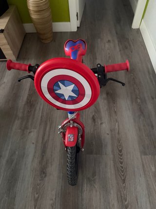 Bicicleta Capitán América niño