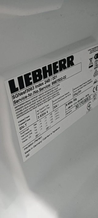 CONGELADOR VERTICAL LIEBHERR NO FROST