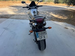 Yamaha FZ6 Naked Plata