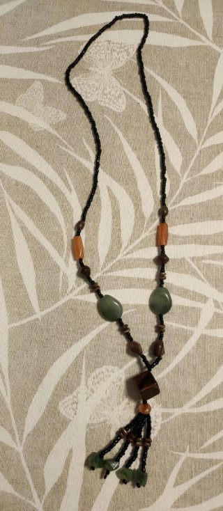 Collar de cuentas con colgante