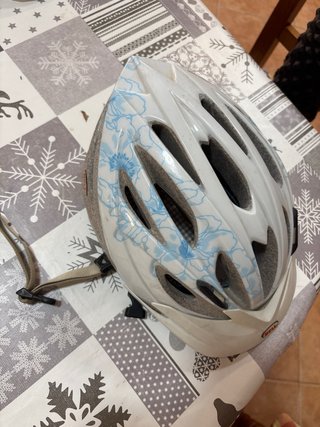 Casco de bici Giro amarillo