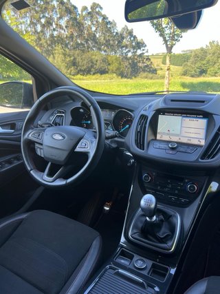 FORD KUGA ST-LINE 2.0 TDCI
