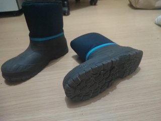 Botas de agua Quechua niño/niña. talla 34/35.