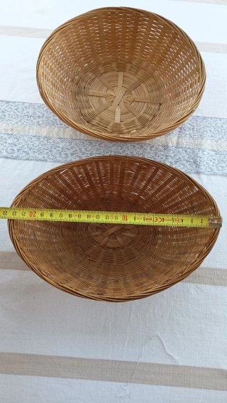 Conjunto de 2 cestos para pão em palha