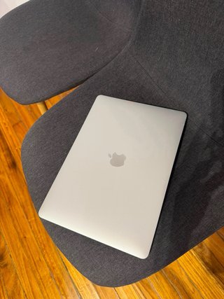 MacBook Air 13 8GB RAM 256GB SSD