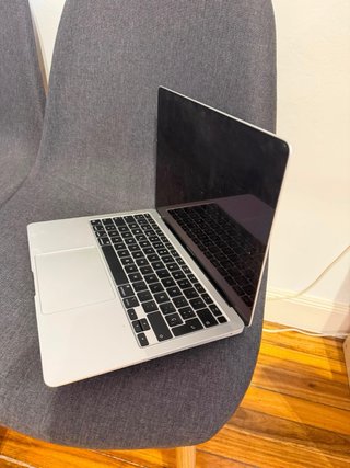 MacBook Air 13 8GB RAM 256GB SSD