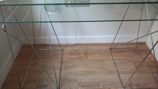 Mesa de estudio La Oca cristal y metal