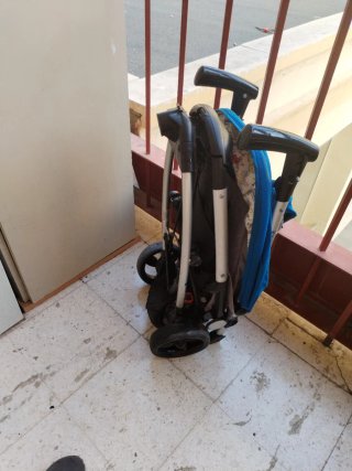 Carrito bebé ligero y plegable